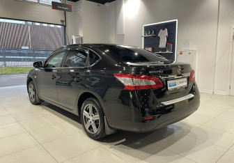 Подержанный автомобиль Nissan Sentra Sedan 2014 года (6 фото)