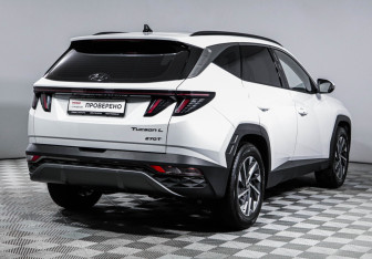 Подержанный автомобиль Hyundai Tucson 2024 года (5 фото)