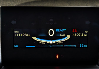 Подержанный автомобиль BMW i3 2021 года (13 фото)