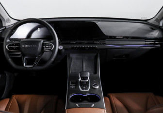 Подержанный автомобиль Omoda C5 2023 года (12 фото)