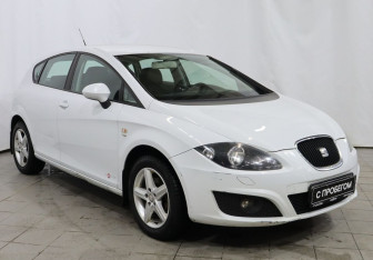 Подержанный автомобиль SEAT Leon Hatchback 2012 года (3 фото)
