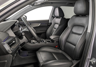 Подержанный автомобиль Chery Tiggo 8 2022 года (12 фото)