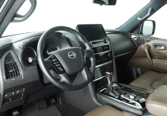 Подержанный автомобиль Nissan Armada 2023 года (13 фото)