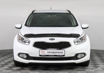 Подержанный автомобиль Kia Ceed Wagon 2013 года (2 фото)