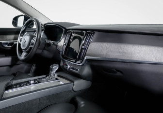 Подержанный автомобиль Volvo S90 2021 года (9 фото)