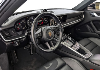 Подержанный автомобиль Porsche 911 Coupe 2020 года (14 фото)