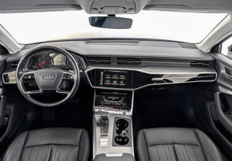 Подержанный автомобиль Audi A6 Sedan 2021 года (14 фото)