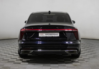 Подержанный автомобиль Hongqi H5 2024 года (6 фото)