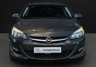 Подержанный автомобиль Opel Astra Hatchback 2012 года (2 фото)