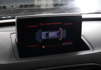Подержанный автомобиль Audi Q3 2017 года (13 фото)