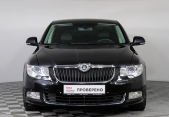 Подержанный автомобиль Skoda Superb Liftback 2013 года (2 фото)