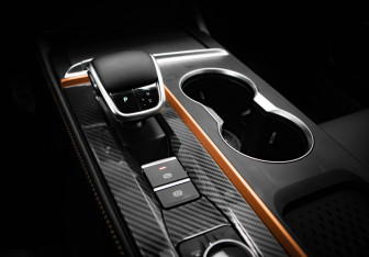 Подержанный автомобиль Omoda S5 GT 2023 года (19 фото)