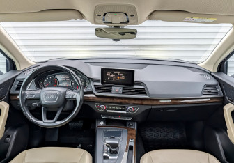 Подержанный автомобиль Audi Q5 2017 года (14 фото)
