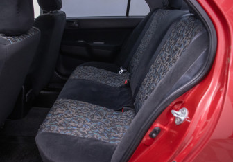 Подержанный автомобиль Mitsubishi Lancer Sedan 2006 года (11 фото)