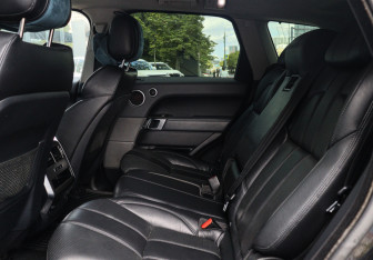 Подержанный автомобиль Land Rover Range Rover Sport 2013 года (8 фото)