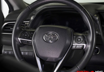 Подержанный автомобиль Toyota Camry Sedan 2023 года (13 фото)