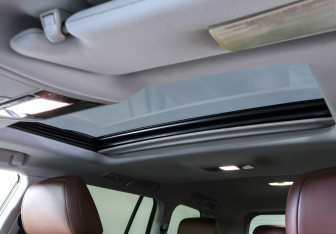 Подержанный автомобиль Toyota Land Cruiser Suv 2015 года (15 фото)