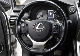 Подержанный автомобиль Lexus NX 2018 года (17 фото)