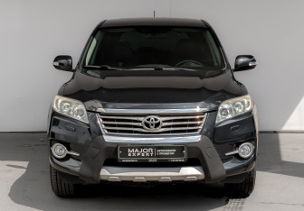 Подержанный автомобиль Toyota RAV4 2011 года (2 фото)