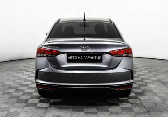 Подержанный автомобиль Hyundai Solaris Sedan 2021 года (6 фото)