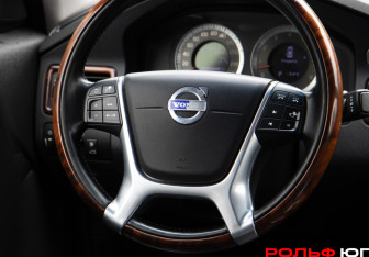Подержанный автомобиль Volvo S80 2010 года (12 фото)