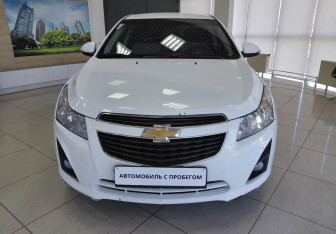 Подержанный автомобиль Chevrolet Cruze Sedan 2015 года (2 фото)