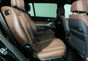 Новый BMW X7 2025 (14 фото)