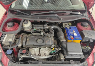 Подержанный автомобиль Peugeot 206 Hatchback 2008 года (14 фото)