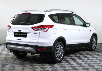 Подержанный автомобиль Ford Kuga 2013 года (3 фото)