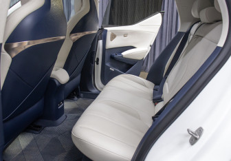 Подержанный автомобиль Zeekr X 2023 года (12 фото)
