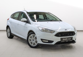Подержанный автомобиль Ford Focus Hatchback 2018 года (3 фото)