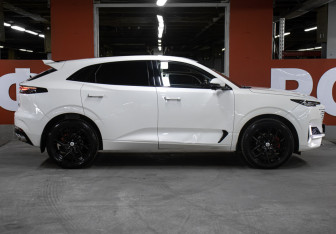 Подержанный автомобиль Changan UNI-K 2023 года (4 фото)