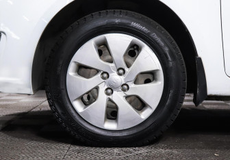 Подержанный автомобиль Kia Rio Hatchback 2012 года (9 фото)