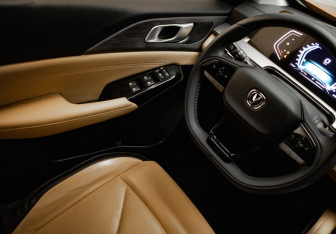 Подержанный автомобиль Changan Hunter Plus 2023 года (15 фото)