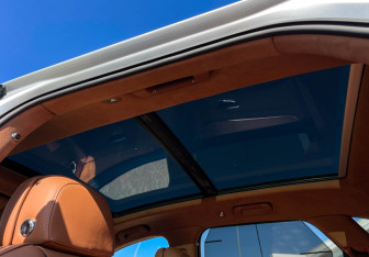 Подержанный автомобиль Bentley Bentayga 2023 года (19 фото)