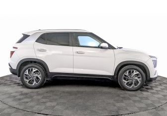 Подержанный автомобиль Hyundai Creta 2021 года (4 фото)