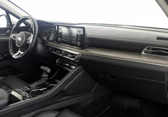 Подержанный автомобиль Kia K5 2020 года (15 фото)