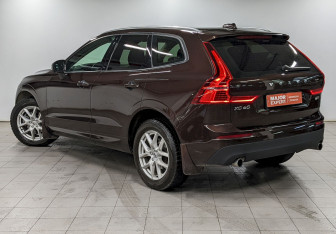 Подержанный автомобиль Volvo XC60 2019 года (7 фото)