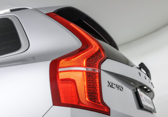 Подержанный автомобиль Volvo XC90 2019 года (22 фото)