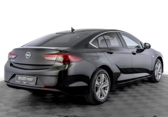 Подержанный автомобиль Opel Insignia Liftback 2021 года (5 фото)