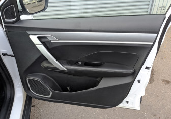 Подержанный автомобиль Geely Coolray 2023 года (24 фото)