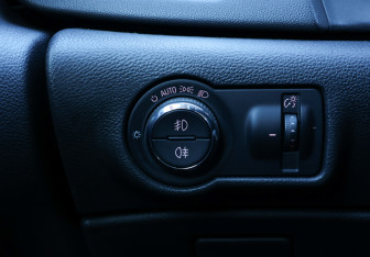Подержанный автомобиль Opel Astra Hatchback 2010 года (14 фото)