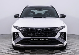 Подержанный автомобиль Hyundai Tucson 2022 года (2 фото)