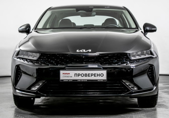 Подержанный автомобиль Kia K5 2024 года (2 фото)