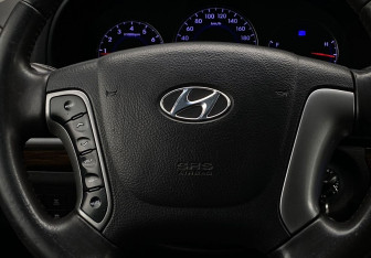 Подержанный автомобиль Hyundai Santa Fe 2012 года (15 фото)