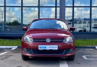 Подержанный автомобиль Volkswagen Polo Sedan 2012 года (2 фото)