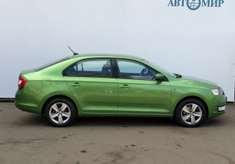 Подержанный автомобиль Skoda Rapid Liftback 2017 года (4 фото)