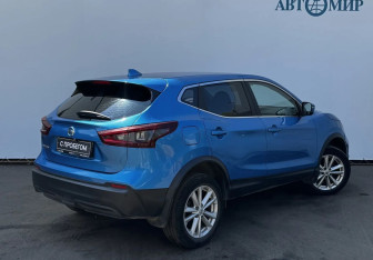 Подержанный автомобиль Nissan Qashqai 2021 года (8 фото)