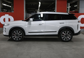 Подержанный автомобиль Jaecoo J7 2023 года (8 фото)