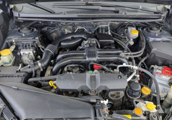 Подержанный автомобиль Subaru XV 2012 года (9 фото)